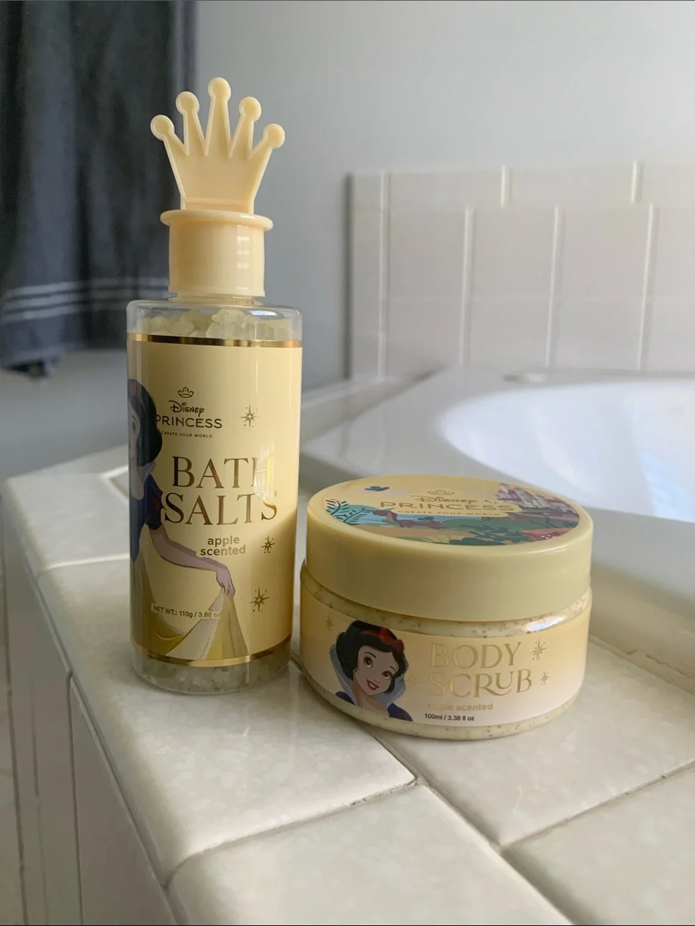 Disney Princess Luxurious Mini Bath Set - Body Scrub & Bath Salts - Choose 1 Set